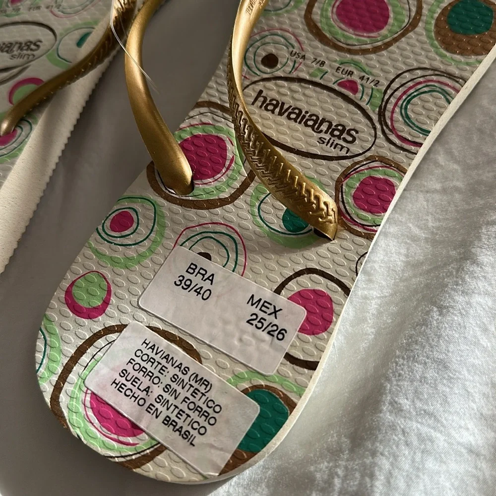 NWT Havaianas Slim Flip Flops with Colorful Circles Size 39-40 - Picture 2 of 4